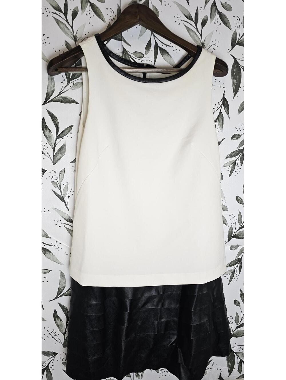Ann Taylor Dress Black & Cream Womens Size 8P Chic